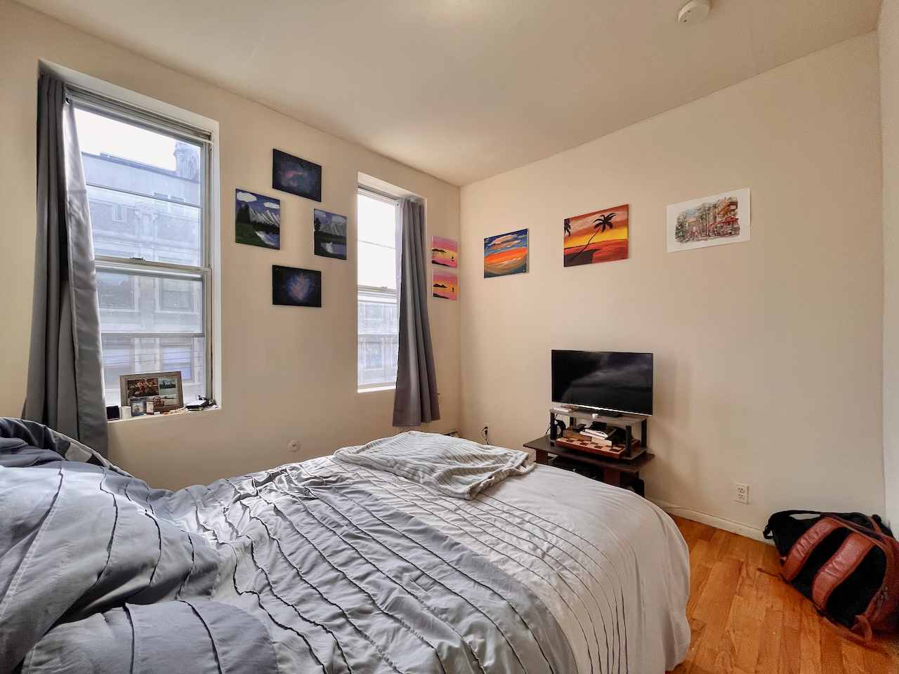 This apartment features a sun-filled bedroom, spacious shared backyard, and kitchen with shaker style cabinets. Located in a great Midtown Hoboken location, allowing for easy transportation for commuters who can also enjoy close proximity to great restaurants, shopping, and parks. Available March 1st!