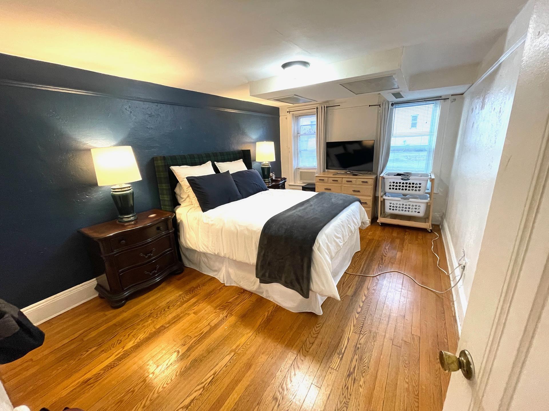Amazing 2 bed 1 bath unit in the heart of Hoboken! This ground level unit features nice sized bedrooms, hardwood floors, and the perfect central location! Close to shops, restaurants, parks, path, bus, and more. Available 4/1/24. Tenant pays broker fee. Laundry one block away.