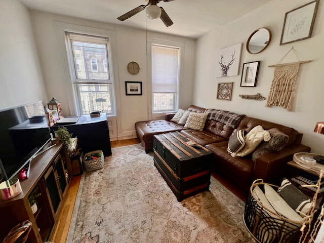 Amazing 1 bed + den , 1 bath in the heart of hoboken! This apartment features hardwood floors, nice layout and amazing location. Laundry is available across the street at willow laundry. Available 7/1/24. Tenant pays broker fee.
