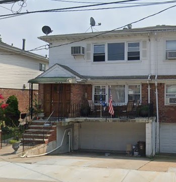 Lovely 3 Bedroom for Rent in Flushing Area. Features Living Room, Dining Room, Eat-in-Kitchen, and 2 Full Bathrooms. Hardwood Flooring Throughout with Front Porch, Backyard Access, and Driveway Parking. Convenient to Transportation and Shops