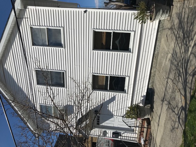 Beautiful Apartment for rent in Whitestone Features Living Room, Dining Room, Eat In Kitchen W/ Dishwasher ,Three Bedroom w/ Closet Space & 1 Full Bathroom. Hardwood Flooring Throughout. Washer And Dryer In the Basement. Shared Access To Backyard. close to all !!