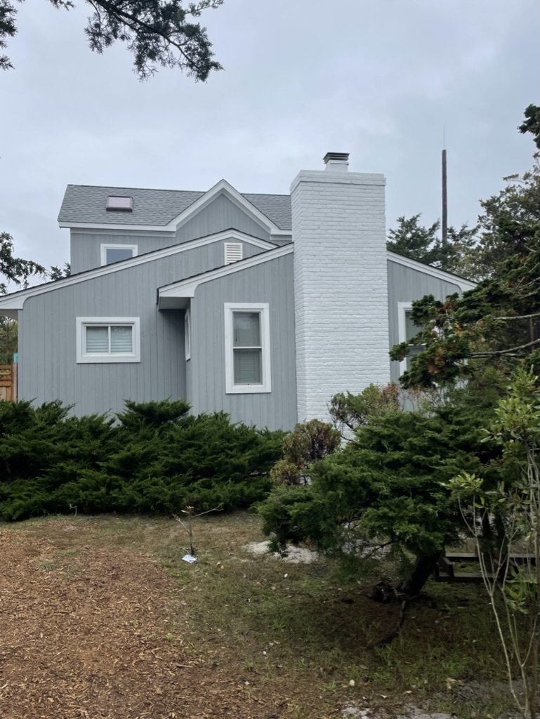 Completely renovated home in prime Seaview location less than 300 feet from the beach!  Jump on this opportunity to cap off your Summer at the beach!
<br>
<br> Fabulous great room featuring vaulted ceilings and a beautiful brand new kitchen with large island and bar. The main house has 3 bedrooms and 2 full baths.  Great layout with 2 bedrooms and a full bath on the main floor, and a spacious and private master suite with office area and private bathroom on the second floor.  There is also a studio guest cottage with a full bathroom.  The brand new deck is spacious and private!  Quiet location just steps to the beach!
<br>
<br> Available August 19th - September 2nd, 2024
<br> Asking $18,000