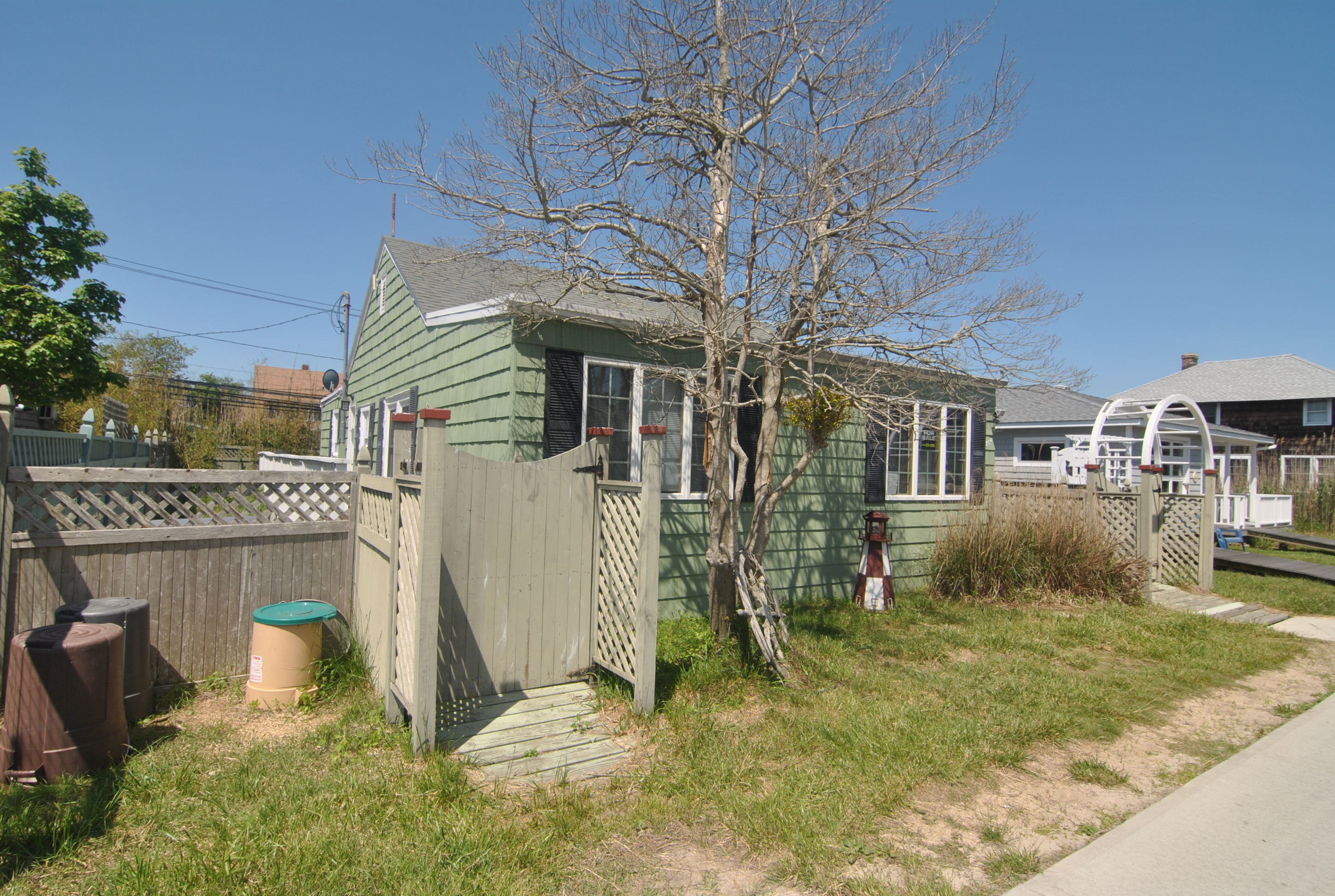 Everything you need in a beach house! This 4 bedroom house is ideal. This charming home is all updated 4 bedrooms and 1.5  baths. Open living and dining area. Sunny rear deck with outdoor shower. Quiet and convenient Ocean Beach location. Central air conditioning. 
<BR>
