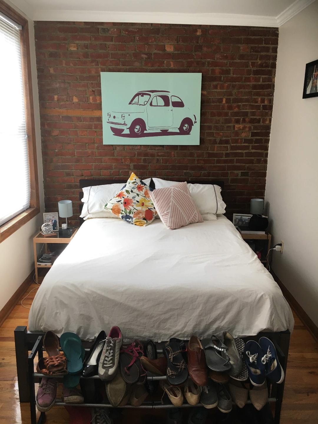 Large studio in Downtown Jersey City.  Close to Newport Mall, PATH station, buses, and supermarket. Also close to Hamilton Park. This alcove studio is bright with hardwood floors, exposed brick, and washer and dryer in unit.