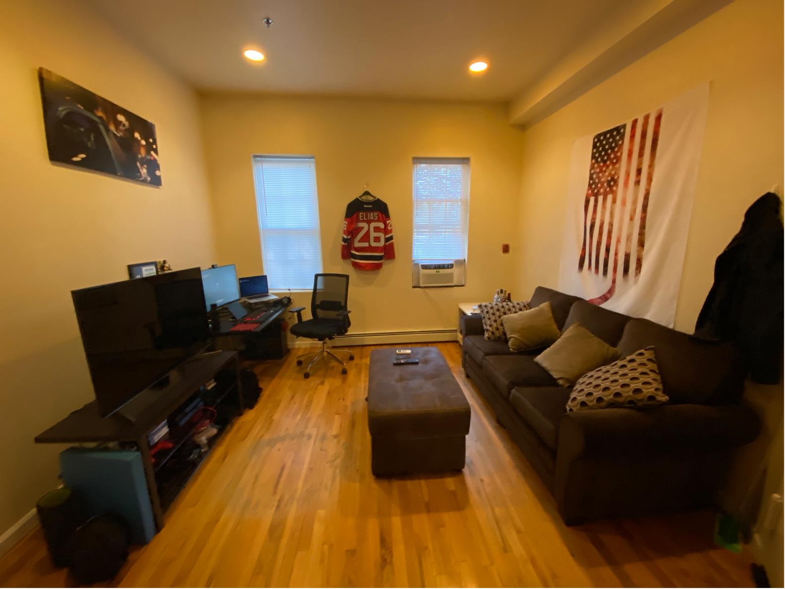 Heat and Hot water included for this beautiful and bright One Bedroom unit in Hoboken. Hardwood floors throughout, spacious living area and bedroom with a large closet. Quick walk to the Path, light rail or bus and steps away from places to eat and shop. The landlord will pay half of the broker fee.