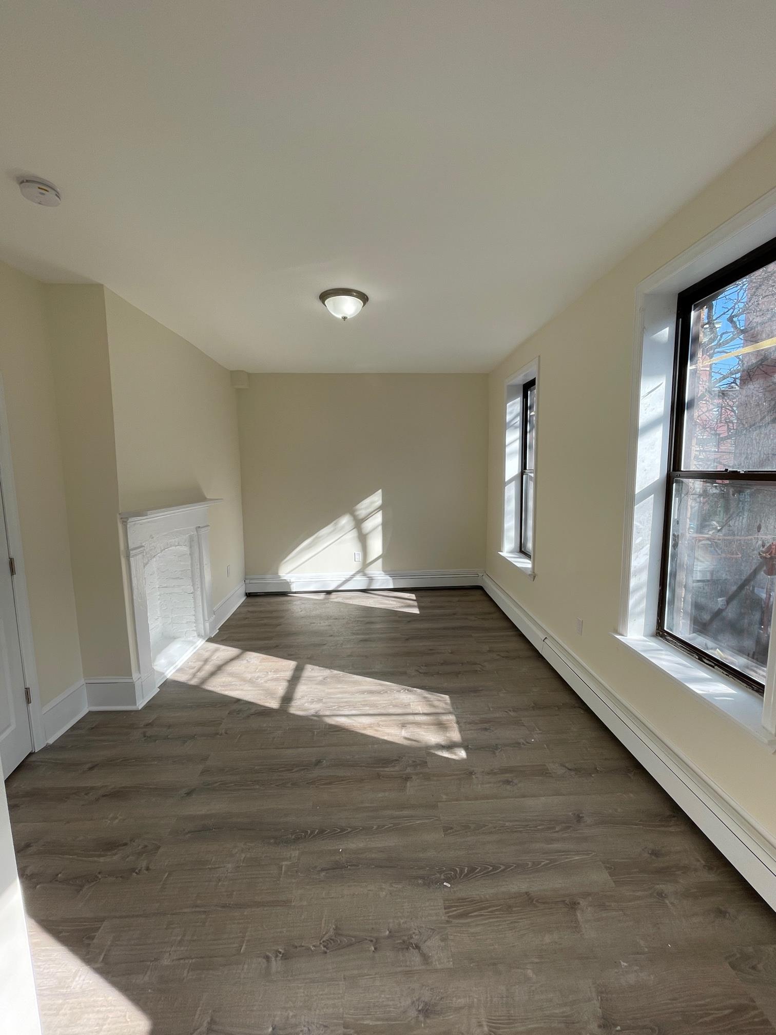 Fantastic newly renovated apartment. Features include: dishwasher, stainless steel appliances, hardwood floors, updated bathroom & plenty of windows filling this home with great natural light. Amazing location, laundry at the base of the building. 
