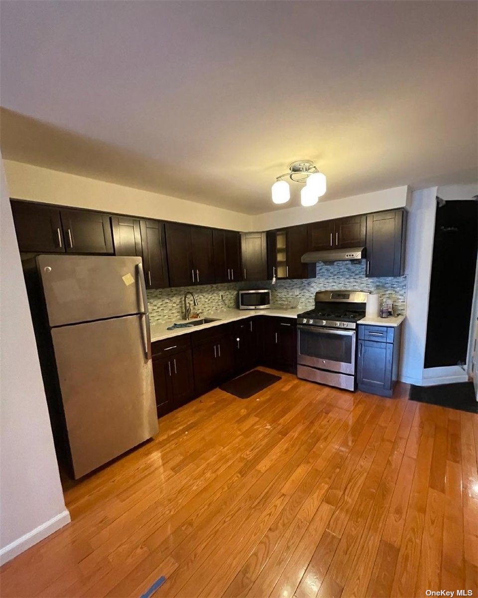 Beautiful 1 Bedroom Apartment for Rent on 1st Floor. Features Living Room/Dining Room Combo, Beautifully Renovated Eat-In-Kitchen w/Stainless Steel Appliances, Nice Size Bedroom and Updated Bathroom. Wood Floors Throughout. Convenient to Transportation & Shopping. Heat & Water Included. Parking Available for Additional Fee.