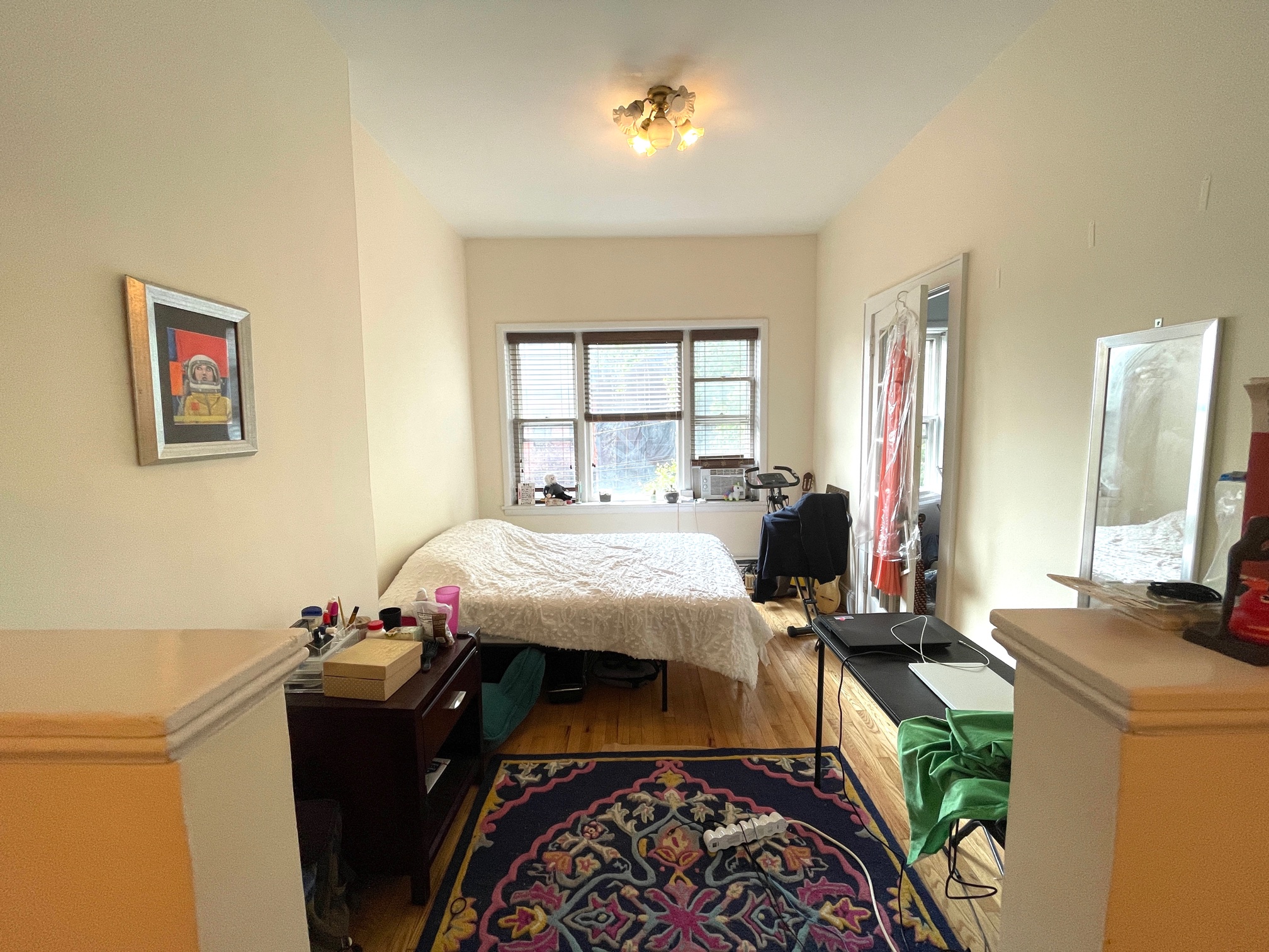 Nice boxy layout and good size one bedroom with a walk in closet! Apartment also features a nice hardwood floor, only one flight walk up with a ton of natural light. The bedroom is an alcove, and does not have an actual door. This will not last! No pets