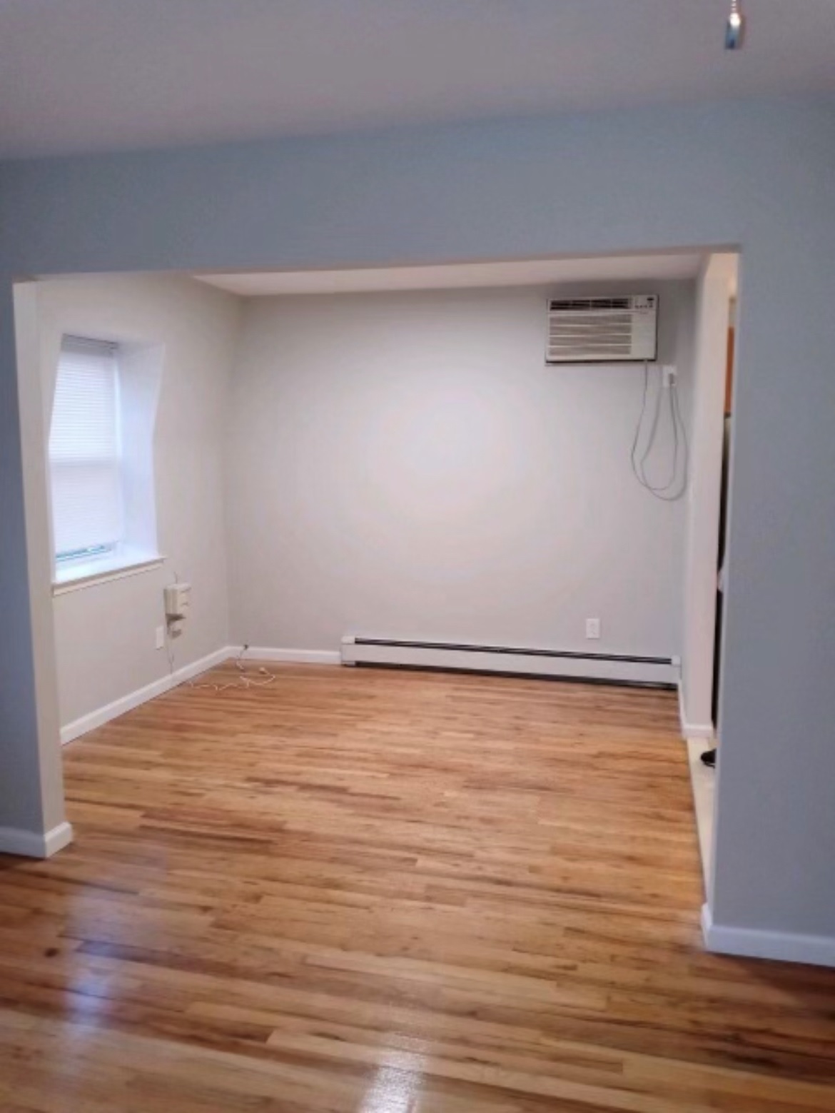 Beautiful Updated 3 Bedroom, 2 Bathroom Apt for Rent on 3rd Floor of 3 Family House. Features, Living room, Dining room, Eat-In-Kitchen, wood Floors Throughout. convenient to Buses, Shopping, Schools, Parks and Major Highways.