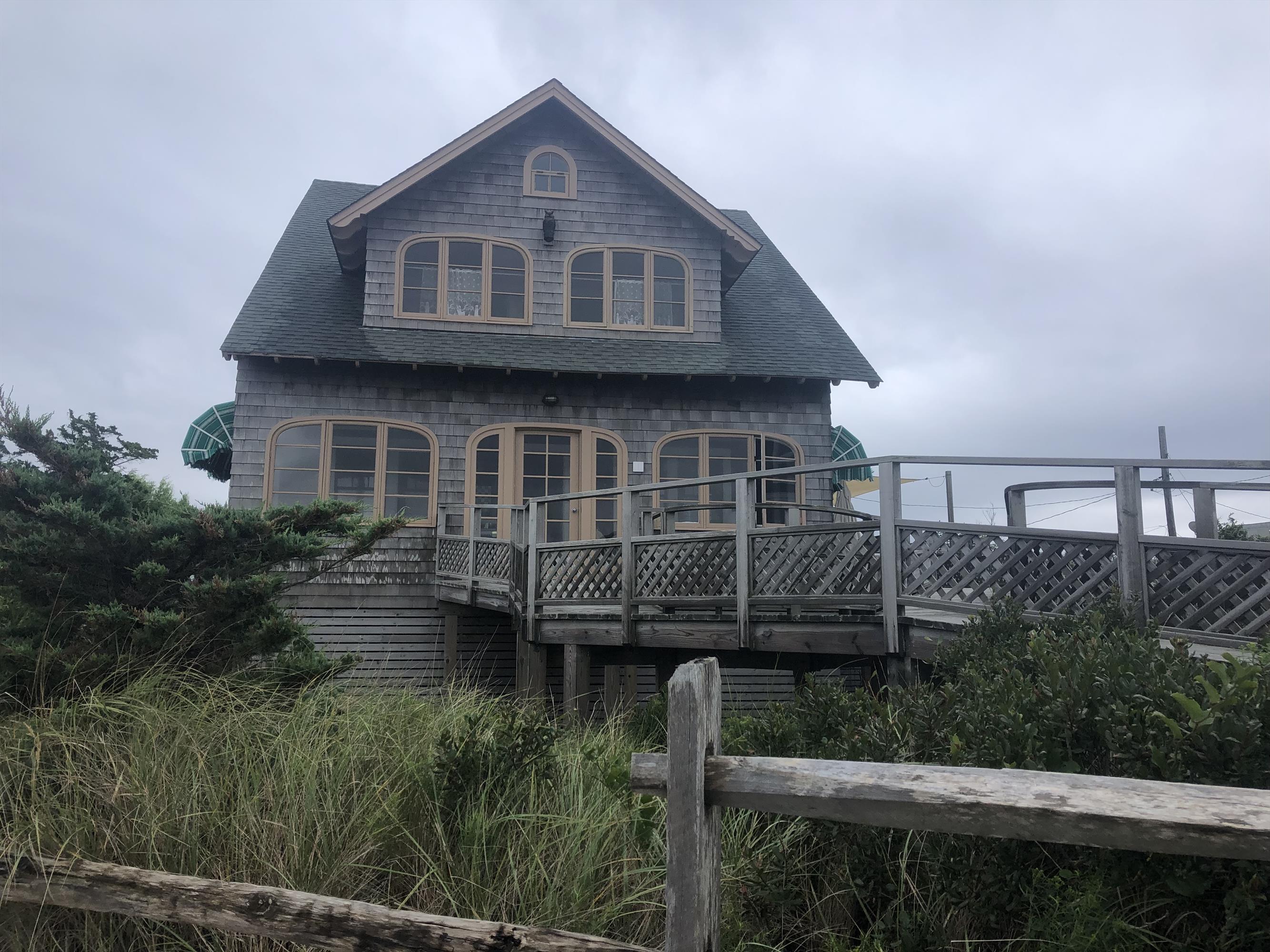 Come stay in this bay front rental and enjoy amazing sunsets from your front porch. This house features 3 bedrooms plus additional beds in the front porch perfect for up to 8 people. Short walk to Ocean Beach but still have the quietness of Seaview.  