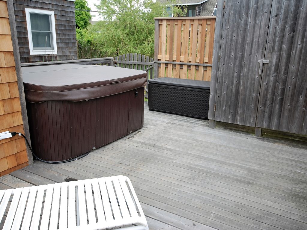 This 4 bedrooms, 2 bathrooms gem in Ocean Bay Park is available for the months of June, July, and August. This home has everything you need, including a hot tub! No pets allowed. 
<br>
Monthly Rent: $25,000