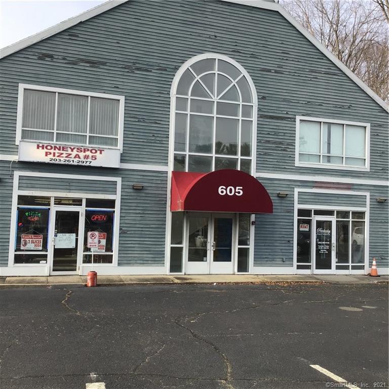 Great office space, location and building! Loads of room each floor 4416 sq.feet.On main road with wonderful visibility, parking and access.Schedule an appointment and set up your office space or retail for the New Year!A do not miss!One of a kind !!