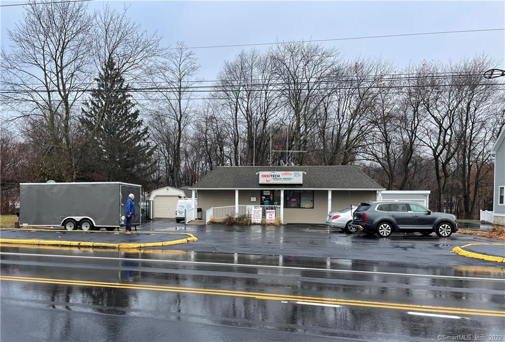 1140 Square Foot Retail/Office Space on Route 10. On .17 acre, public water & sewer. With 85 feet of road frontage and a 9900 traffic count