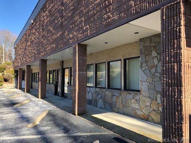 Medical, dental office with over 2000 square feet and is a Triple A rated office with fire sprinkler system in Waterford Post Plaza and is currently being used as a dental practice with waiting room, business office, multiple examining rooms, private office and laboratory. It would make an excellent location for a new or existing dental or medical practice with minimum build outs. Great location, plenty of parking, easy on and off to Boston Post Road, I95, etc. Large traffic exposure with on street signage. This is NOT a triple net lease.