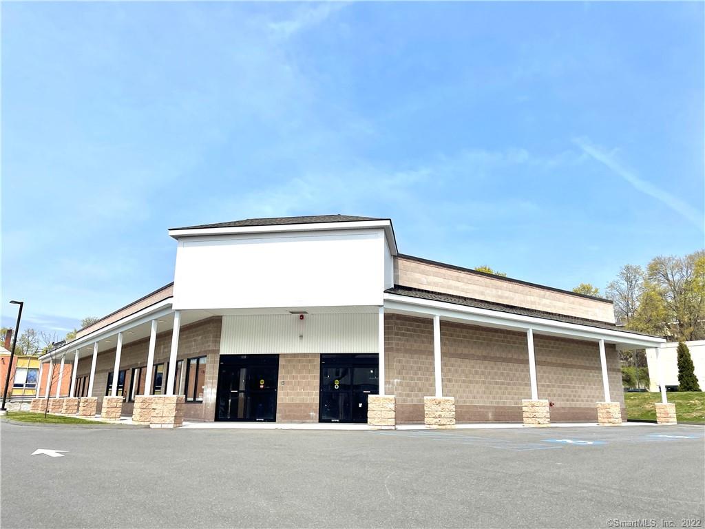 [AVAILABLE FOR SALE OR LEASE] 17, 180 SF +/- supermarket building in Food Deserts Area(11, 820 SF Upper Floor & 5, 360 SF Basement)-60+/- parking spaces-Loading Dock-Surrounded by new developments Only a few mins away from I-84 & Route 8 Located at the intersection ofGrove St & Cook St with great visibilityNear by:Family Dollar, Target, CVS, Walgreen, Brand new Post University's new office with 400+/-employees, University of Connecticut (UCCON), University of Connecticut's new dorm downtown.