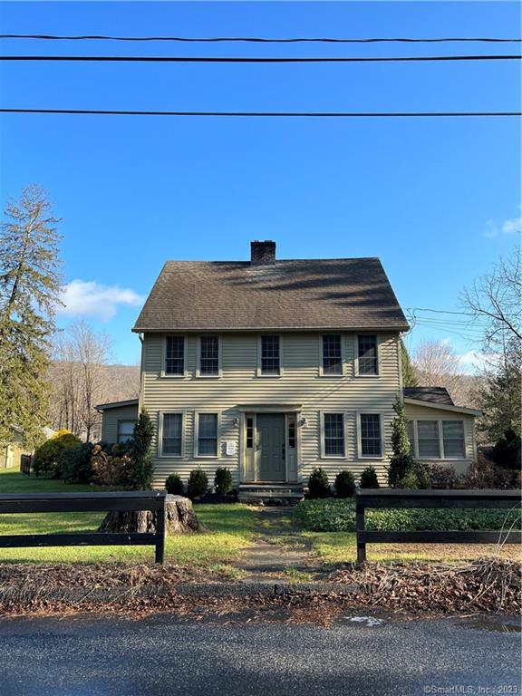 Beautifully updated 1700's Colonial in Gaylordsville. Enjoy easy access to the shops and restaurants of Kent or the New Milford Green. This incredibly tasteful house combines antique charm with a modern flair. The house is great for entertaining or relaxing by the pool. Currently set up as a 4 bedroom with 5th private office space. Rental terms are flexible. $20, 000 for any month desired. There is potential to extend over a month as well.