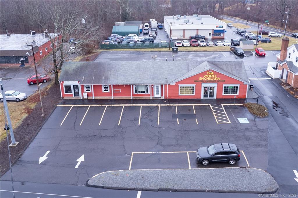 Rarely available commercial/retail/ professional office space on high traffic rt 17 Durham. Plenty of off street parking. Possibility that unit can be split into two smaller spaces. Business use needs approval from owner.