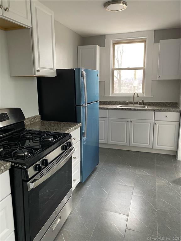 Welcome to 570 Broad St, #2C, Meriden! This unit is move-in ready and available NOW!! Nearly every inch of this unit has been updated all new flooring, an entirely updated kitchen, and freshly pained interior walls. With close proximity to E. Main St there are various shopping and dining options in such a short distance. Schedule your tour today!Management Company Requirment: 600+ Credit score, Clean eviction records, clean background check