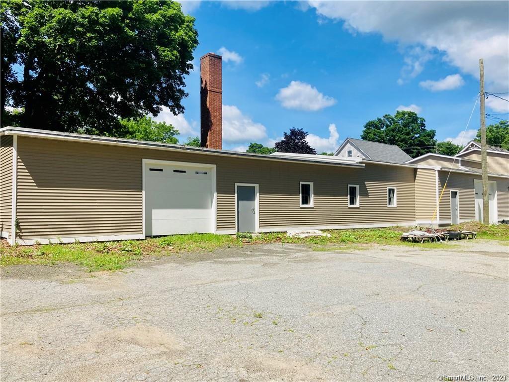 Great location!! Garage space perfect for a contractor, landscaper ... etc . Up to approximately 3500 sqft of warehouse available. Can be subdivided to suit your clients needs. Newly poured concrete floor, ready for insulation and sheet rock. New overhead garage door, high ceilings and parking . . 2 dry storage 40 ft shipping containers for rent $150 a month.