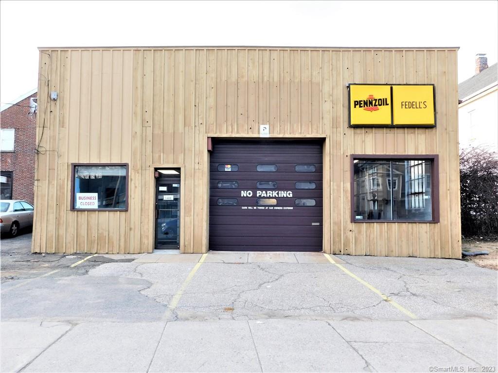 Commercial free-standing building with 2880 SqFt of open space located on a highly traveled State Road. Consisting of office/waiting room, off street parking, two half baths and two air compressors. The interior has been freshly painted and ready for immediate occupancy. Perfect for automotive repairs, tire shop, iron/welding shop, cabinet maker or granite sales.