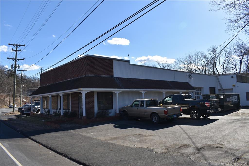 2, 120 sq.ft. commercial space with a 10 foot overhead door. 12 foot clear ceiling height in 2, 000 sq.ft. warehouse space. 120 sq.ft. office with entry door.Ideal space for contractor, plumber, or retail sales. Off street parking. Located in the BHC Commercial District on busy Route 72, Riverside Avenue.  Newly painted and remodeled including LED lighting.  Base rent is $1, 750.00/month plus $50.00/month for CAM charges. Tenant pays own heat, electric and liability insurance.