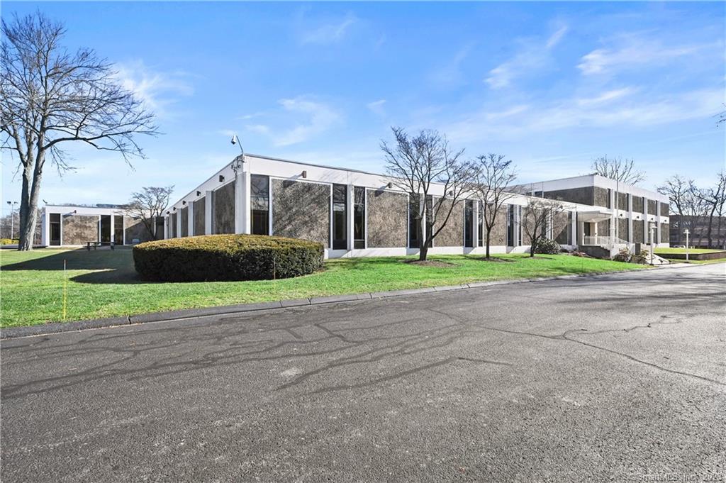 Office and Flex Space Available for Rent in Trumbull Corporate Park: 57, 013 RSF of office space and 9, 119 RSF of flex space is available for lease in a 97, 263 RSF building. The office spaces (approx. 30, 000 SF on 1st floor + approx. 27, 000 SF on 2nd floor) feature over 40+ private window offices, countless interior offices, multiple conference rooms, a training center, restrooms, cafe areas, and several bullpen areas. The flex spaces are on the ground floor. One flex space is about 7, 519 SF and features open space with 9' to 10' 6 ceilings, and a garage door with direct access outside the building. The second flex space is on the interior of the building and is approximately 1, 600 SF. All spaces can be subdivided or taken as one. The building is conveniently located just off Exit 11 on Route 8 with easy access to the Merritt Parkway (Route 15), I-95, and I-84.