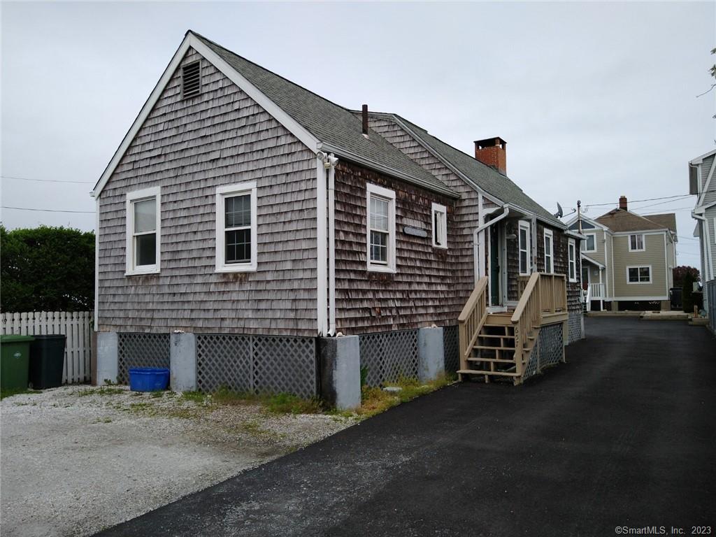 Adorable Fairfield beach cottage with deeded beach access. New pergo floors installed throughout. Adorable galley kitchen with breakfast bar that overlooks beautiful stone fireplace. Additional room behind fireplace is great for an office. Lrg Private deck off kitchen. Deeded beach access but also a short walk to Penfield beach & pavilion, Jennings beach, veterans park, and downtown Fairfield. Laundry in unit and private off street parking for two. Landlord to okay pet, no smoking, subject to credit, income verification and references. Available for the academic term: September 1st, 2023- May 20th 2024. Pictures from previous listing.