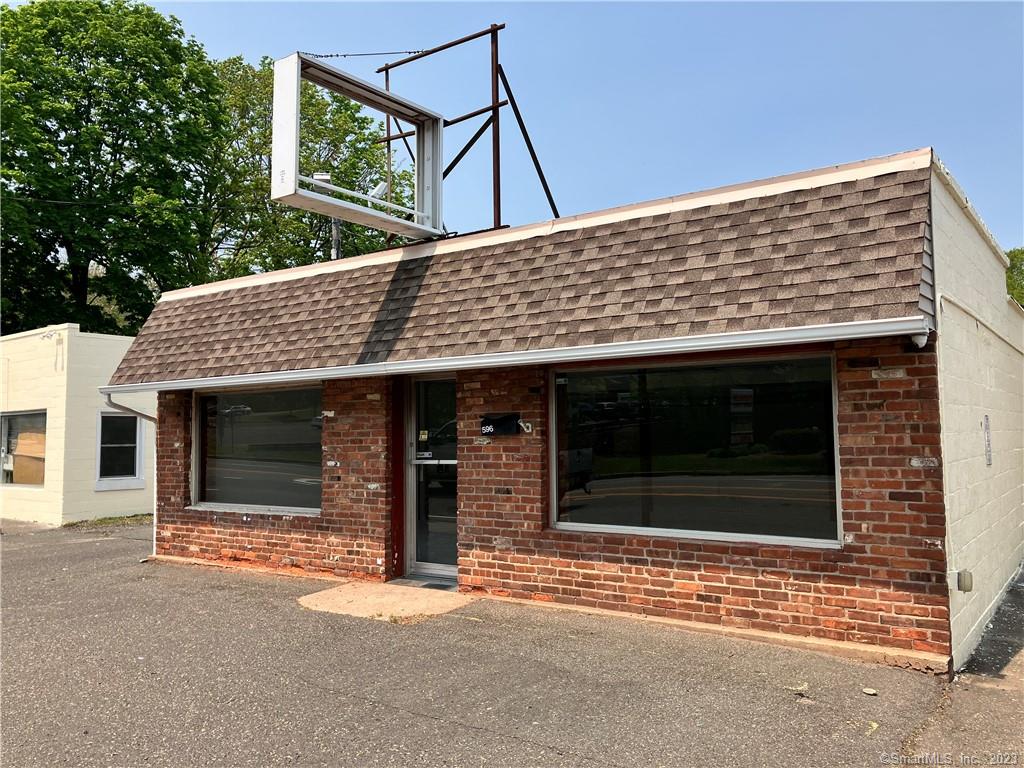 Prime location with parking! Don't miss the opportunity to bring your business to Middletown in this conveniently located, stand alone building. Over 950 sq. ft. of potential retail space with two large picture windows measuring 8'W x 4'6H and over 300 sq.ft. of separate storage space with a private half bath. High visibility area, close proximity to Rte. 9, Wesleyan and downtown Middletown. Two parking spots in front of building in addition to driveway to back parking lot with 3 spaces, also accessible from Bernie O'Rourke Drive. Recent renovations include exterior has been freshly painted, roof repaired and interior floors have been repainted. One year lease, tenant pays all utilities. Possibilities include an office space, aesthetician studio, retail, seasonal retail and more - schedule a private showing today!