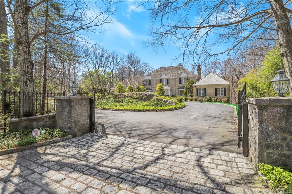 Stately Georgian Colonial home on a private cul-de-sac, backs up to 10 acres of conservation land. Enter via a gated entrance to a circular driveway. This elegant home, mostly decorated with RH, boasts 5, 600 sqft, hardwood floors & 5 fireplaces. Foyer with sweeping staircase leads to a gourmet kitchen with Sub Zero, Viking and Bosch appliances, adjacent to family room w/French Doors to the patio. First level has formal dining room, living room, den/library & office. Upstairs Primary bedroom suite w/fp, walk-in closet and 2 primary baths. There are also 4 more bedrooms and 3 baths. Lower level features bonus/game/play room and bath. Large stone terrace, pool w/spa & level lawn, perfect for entertaining.Relax & enjoy this private setting surrounded by nature. Potential to extend for 2 weeks.