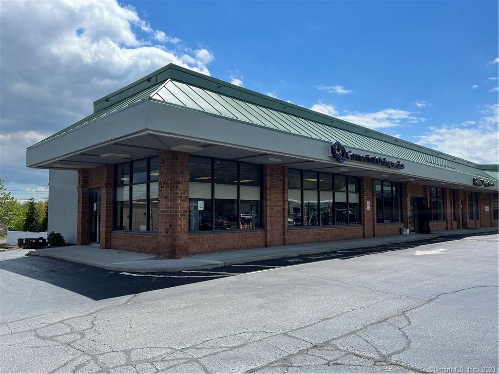 Excellent high visibility opportunity! 6, 220 SF +/- (sub-dividable) of prime retail/medical space located on a very busy intersection of Route 1, with 25, 200 cars per day. Unit is currently fitted out as a medical office with a large waiting room, physical therapy gym, 9 exam rooms, a radiology room, procedure room, employee kitchen, and 3 bathrooms. This Plaza offers prominent signage, ample parking and is convenient to I-95, Route 34 (Derby Ave) and Route 15 (Merritt Parkway).