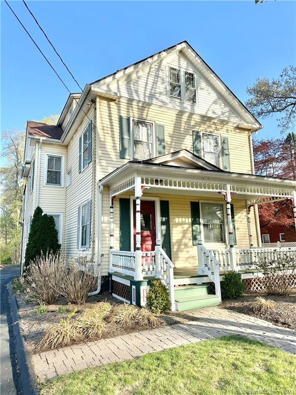 Welcome to Yalesville in Wallingford, CT.! The First-floor unit has an open space with division for a private conference room. Located right on The Main Road with light to moderate traffic leading you into the ample parking lot for you, your clients, and your employees! Over 1, 000 square feet of space to make your business thrive and grow. The office space was previously leased by a financial investment institution whose business grew mainly because of the central location! Schedule a showing today and make your business dreams a reality!