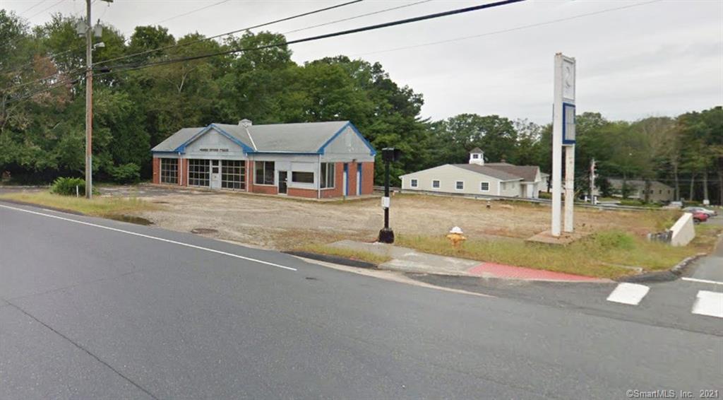 For Lease: $87, 500/Yr NNN. Also Available for Sale $1, 375, 000 In Opportunity Zone. 0.8 Acre parcel sits in front of the Professional Park Rd Business offices. There is an existing empty building on the property. Potentially a perfect location for a bank or any number of retail uses, with a double drive-thru. Zone: PB3 - Planned Business. At the new lighted intersection of Professional Park Road & new UCONN Technology Park which has 990, 000 SF multi-story facility for R&D & meeting space.